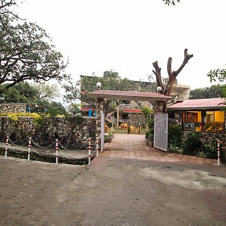 V Resorts Dukes Den Resort Ramnagar  Exterior photo